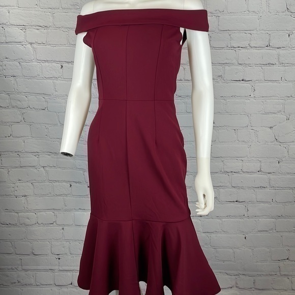 knitee Dresses & Skirts - NWT Knitee maroon off the shoulder mid length dress small